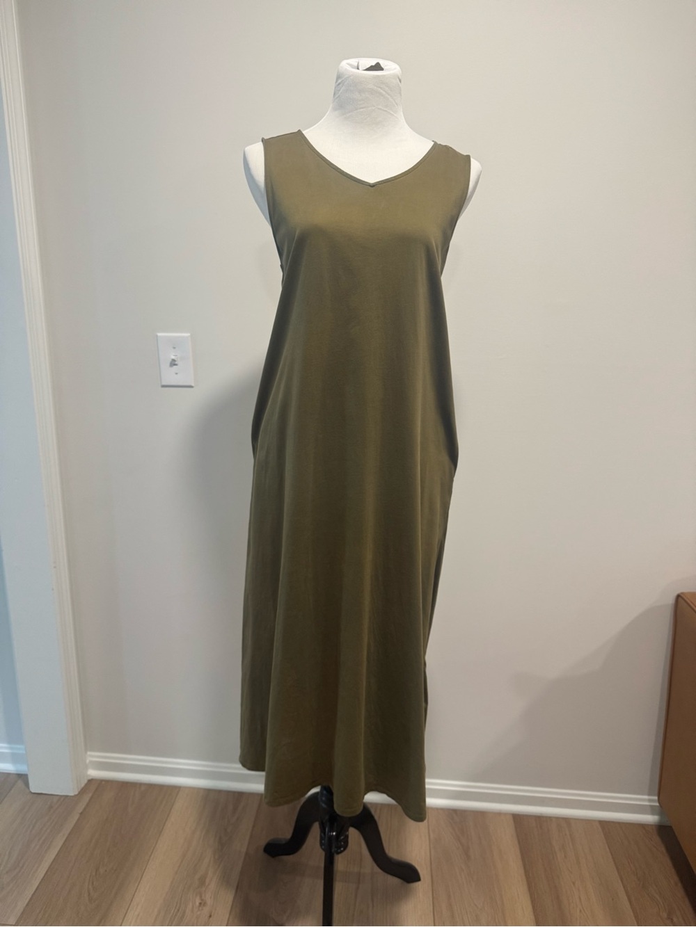 Uniqlo Olive Green Sleeveless V-Neck Maxi Dress